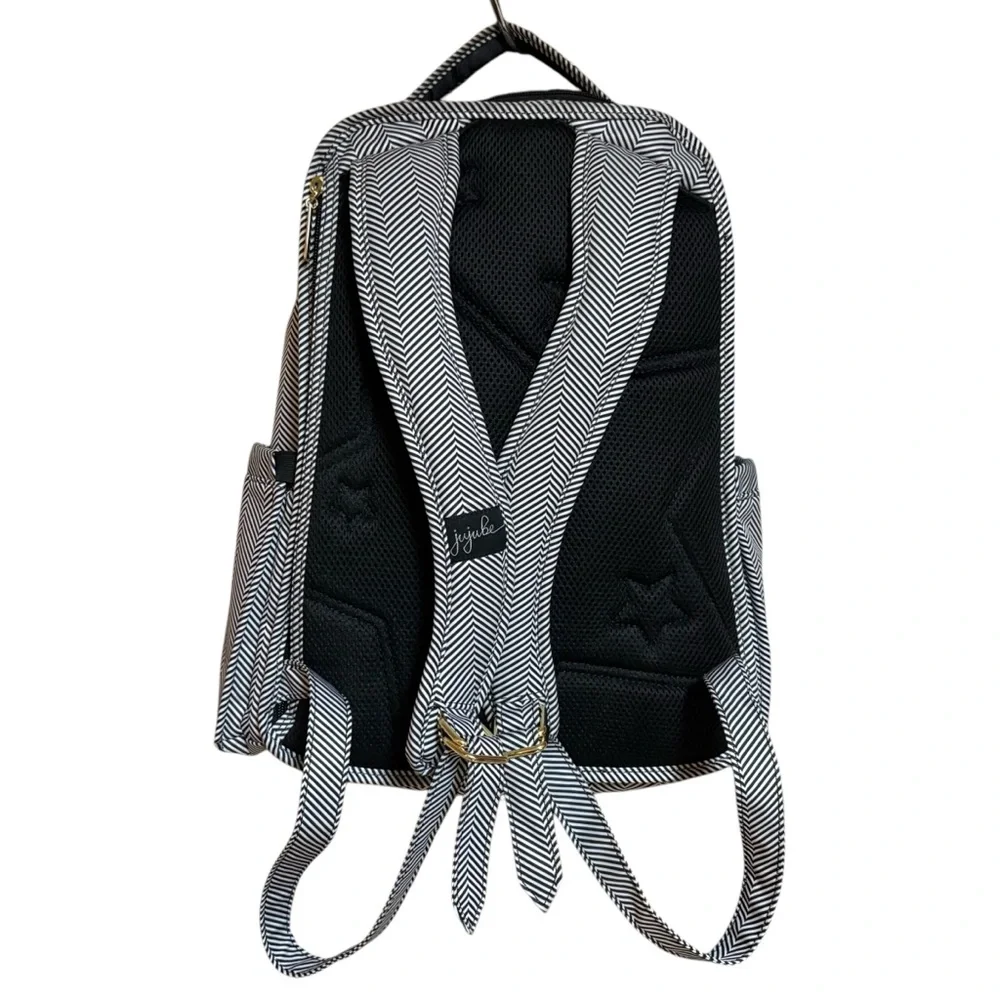 Ju-ju-be Be Right Back Diaper Bag - Picture 4 of 16